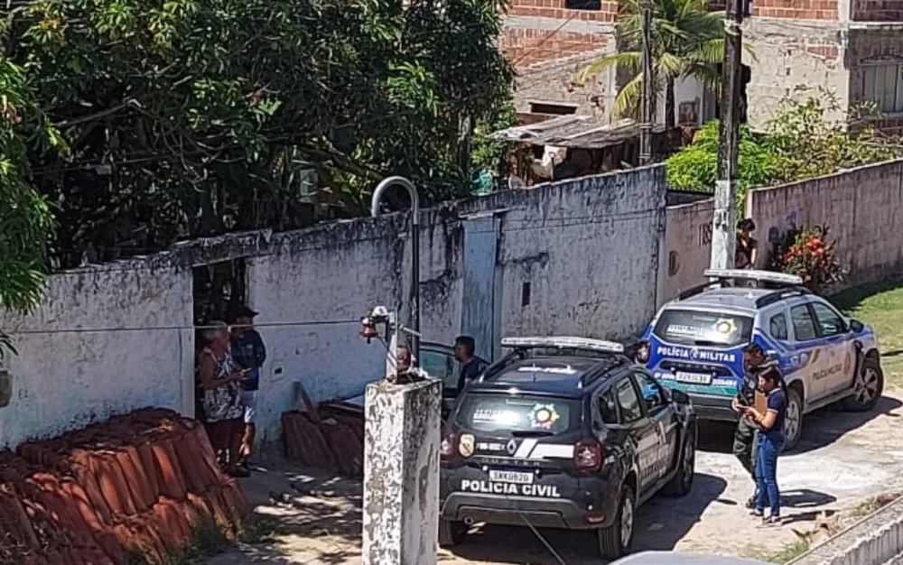 Mais Um Feminic Dio Em Pernambuco Mulher Morta Asfixiada E Marido Foge Com O Filho Do Casal