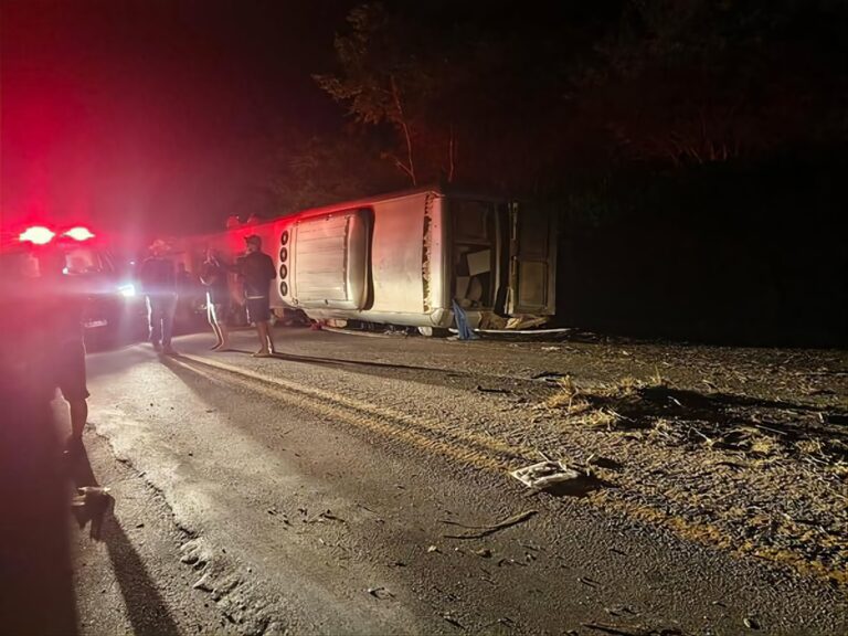 ÔNIBUS ENVOLVIDO EM ACIDENTE COM 15 MORTOS EM PERNAMBUCO VOLTAVA PARA CIDADE DA BA; VÍTIMAS VIAJARAM PARA FAZER COMPRAS