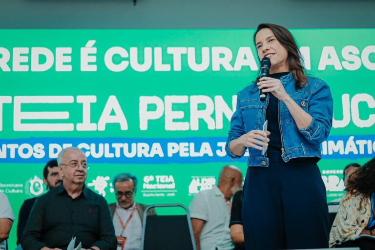 RAQUEL LYRA COMANDA ABERTURA DA 4ª TEIA ESTADUAL DOS PONTOS DE CULTURA E LANÇA EDITAIS DA POLÍTICA NACIONAL ALDIR BLANC EM PERNAMBUCO
