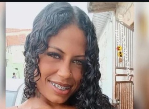 MULHER É ASSASSINADA A TIROS EM VITÓRIA DE SANTO ANTÃO